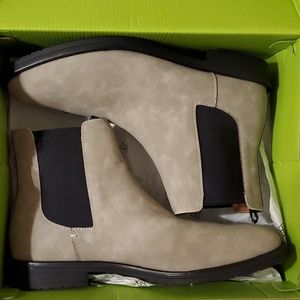 Call it Spring Medium Beige Chelsea Boots